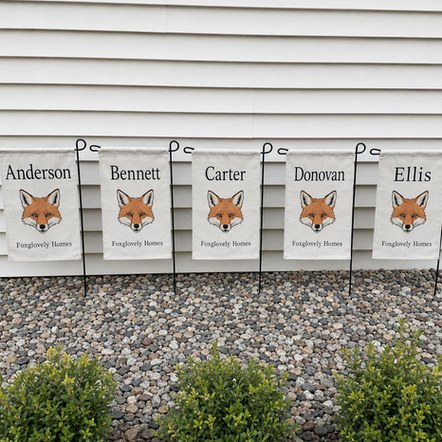 Customized garden flags for subscription businesses
